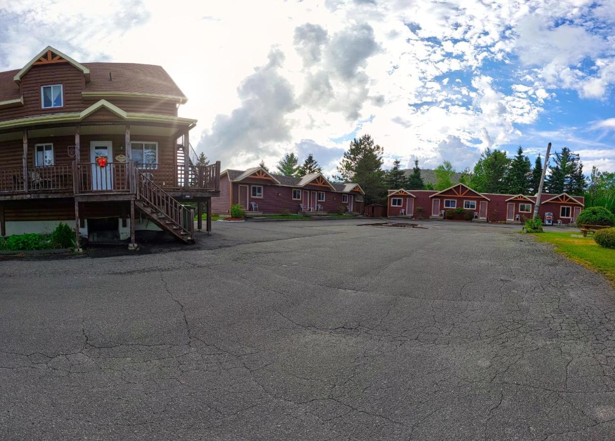 Motel Au Vieux Frontenac セトフォード・マインズ エクステリア 写真