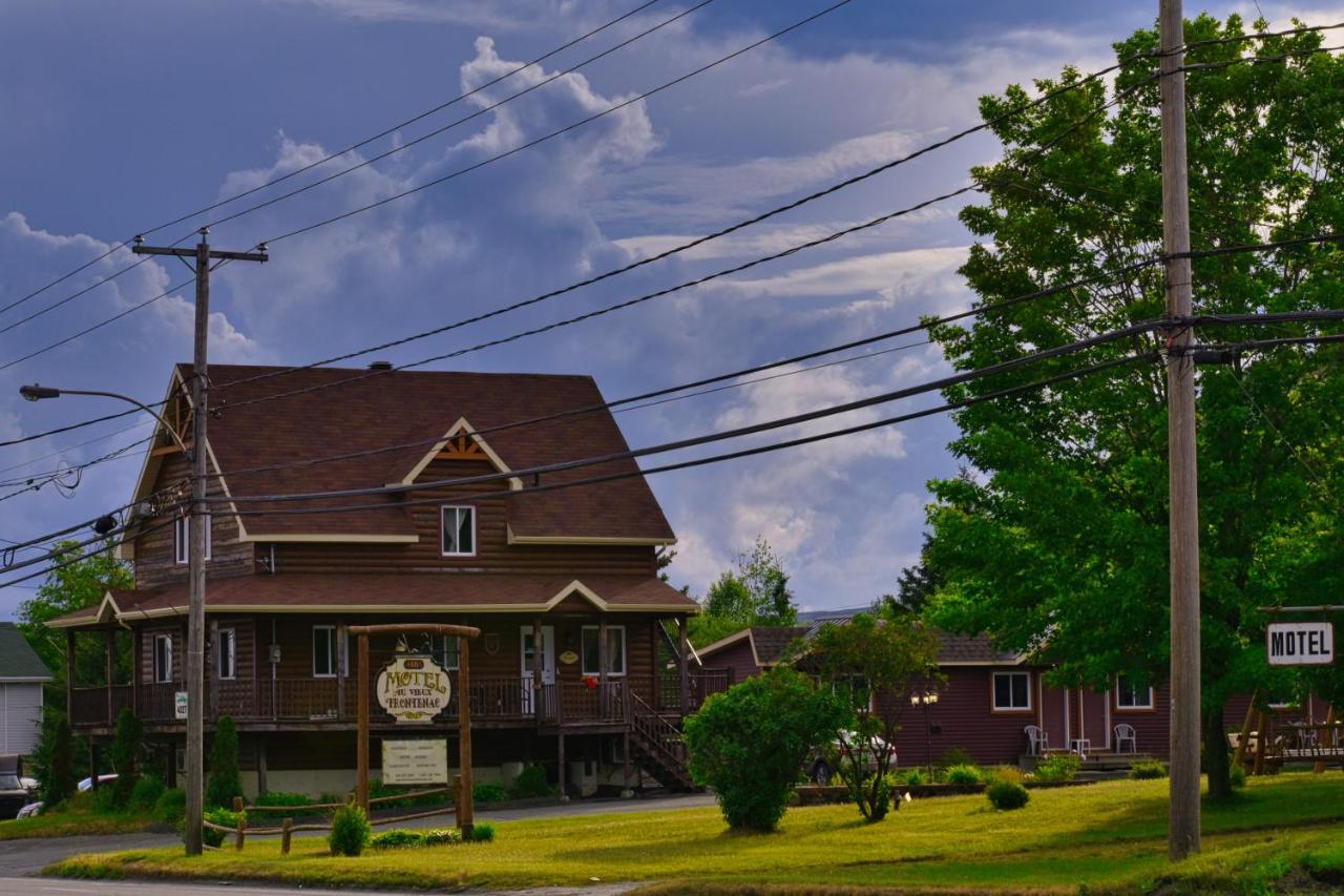 Motel Au Vieux Frontenac セトフォード・マインズ エクステリア 写真