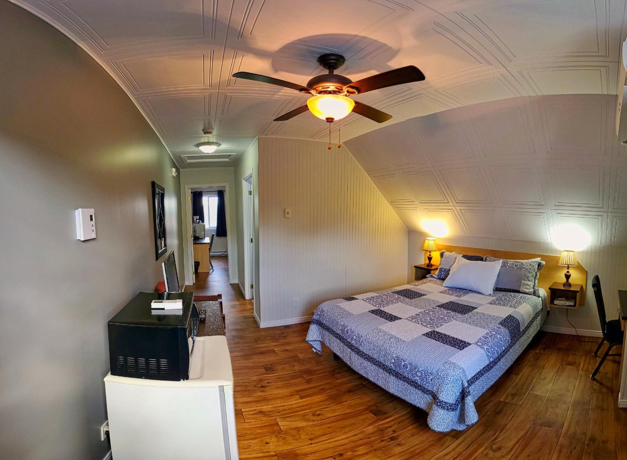 Motel Au Vieux Frontenac セトフォード・マインズ エクステリア 写真